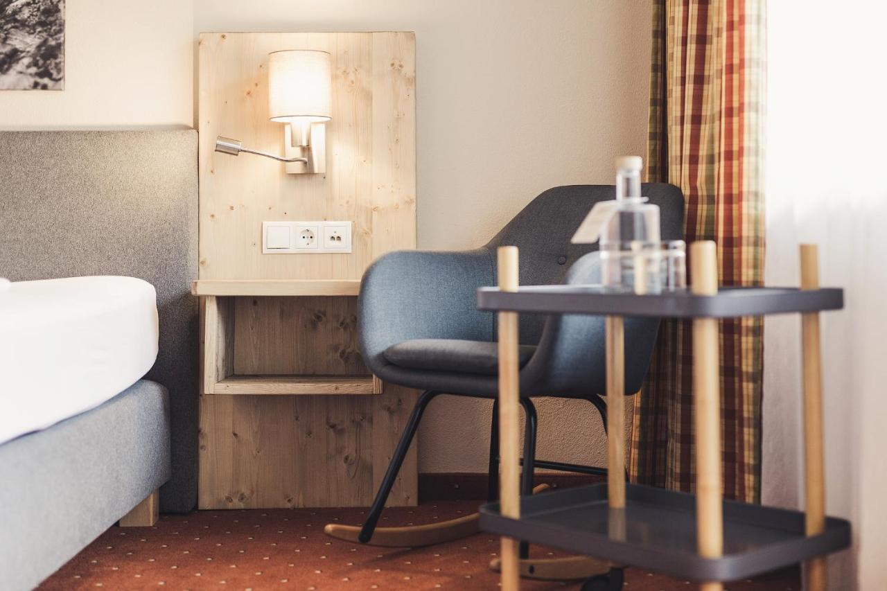 Hotel Johanna Mitten Im Oetztal 厄姆豪森 外观 照片