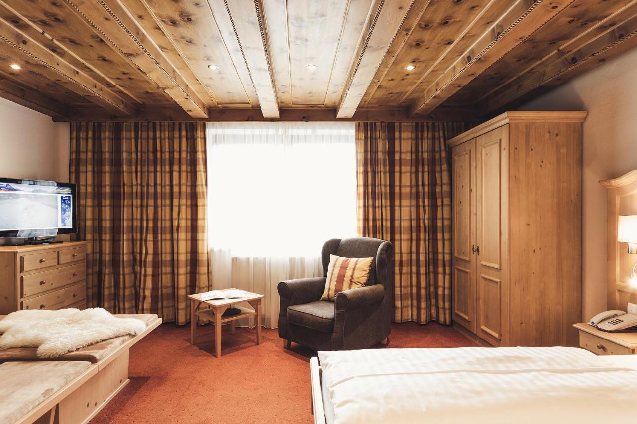 Hotel Johanna Mitten Im Oetztal 厄姆豪森 外观 照片
